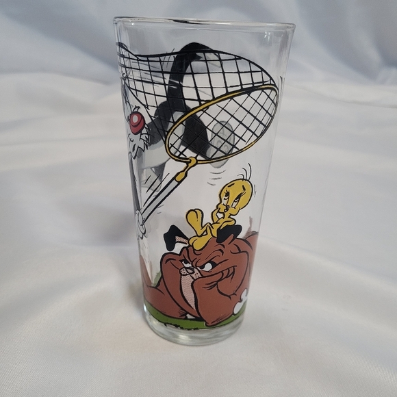 VTG 1976 Pepsi Collector Series Looney Tunes Sylvester & Tweety Glass - Picture 1 of 9